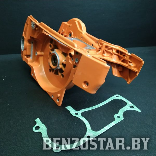 Картер (корпус) двигателя для бензопилы Хускварна ( Husqvarna 362 , 365 , 371 , 372 , 375 ) + ПОДШИПНИКИ + САЛЬНИКИ + ПРОКЛАДКА